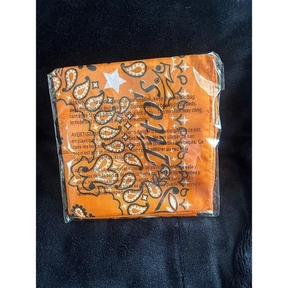 NWT Tito’s Vodka Orange Bandana - Picture 4 of 4